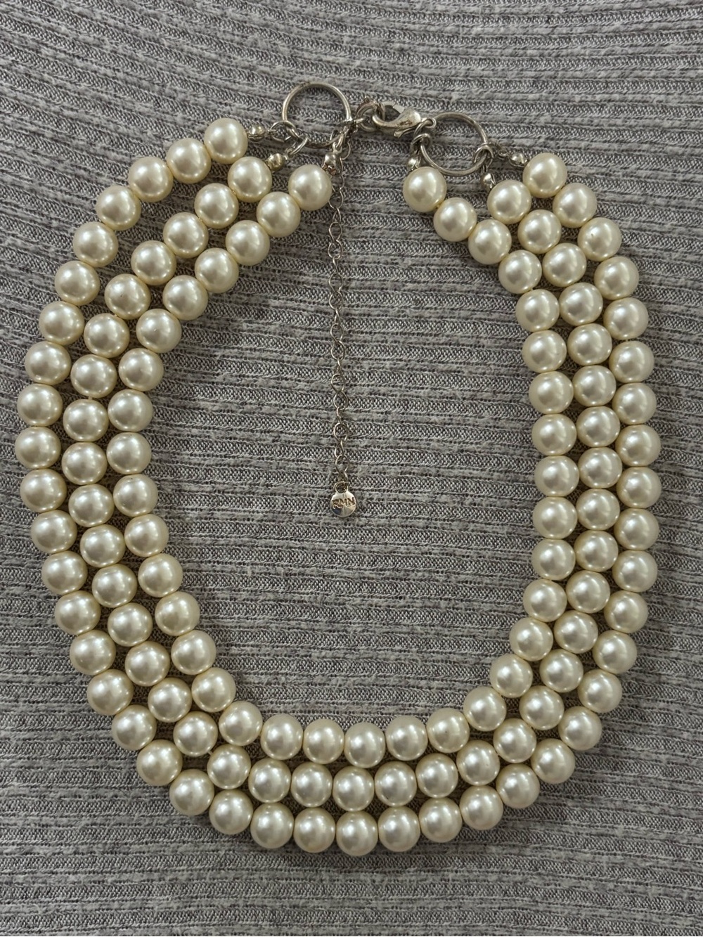 Vintage Roman marked 3-stranded faux pearl adjustable chain necklace